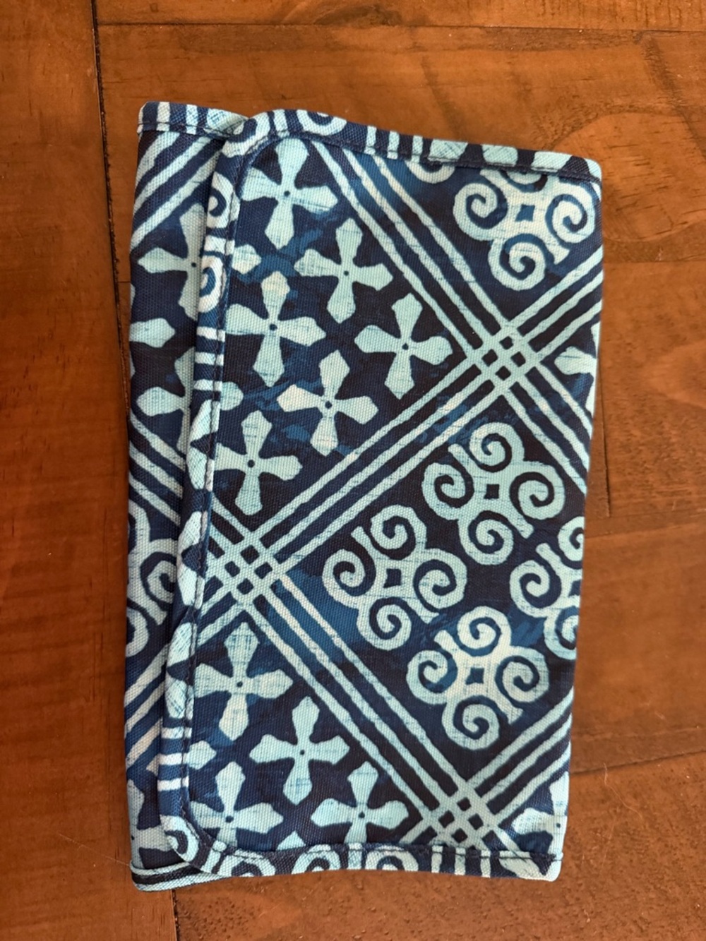 Vera Bradley Cuban Tiles Grab n' Go Travel Cosmetic Brush Folder Snap